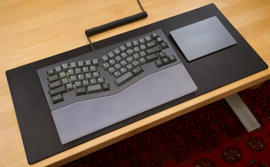 Enjoying New Black Leather Deskmat？