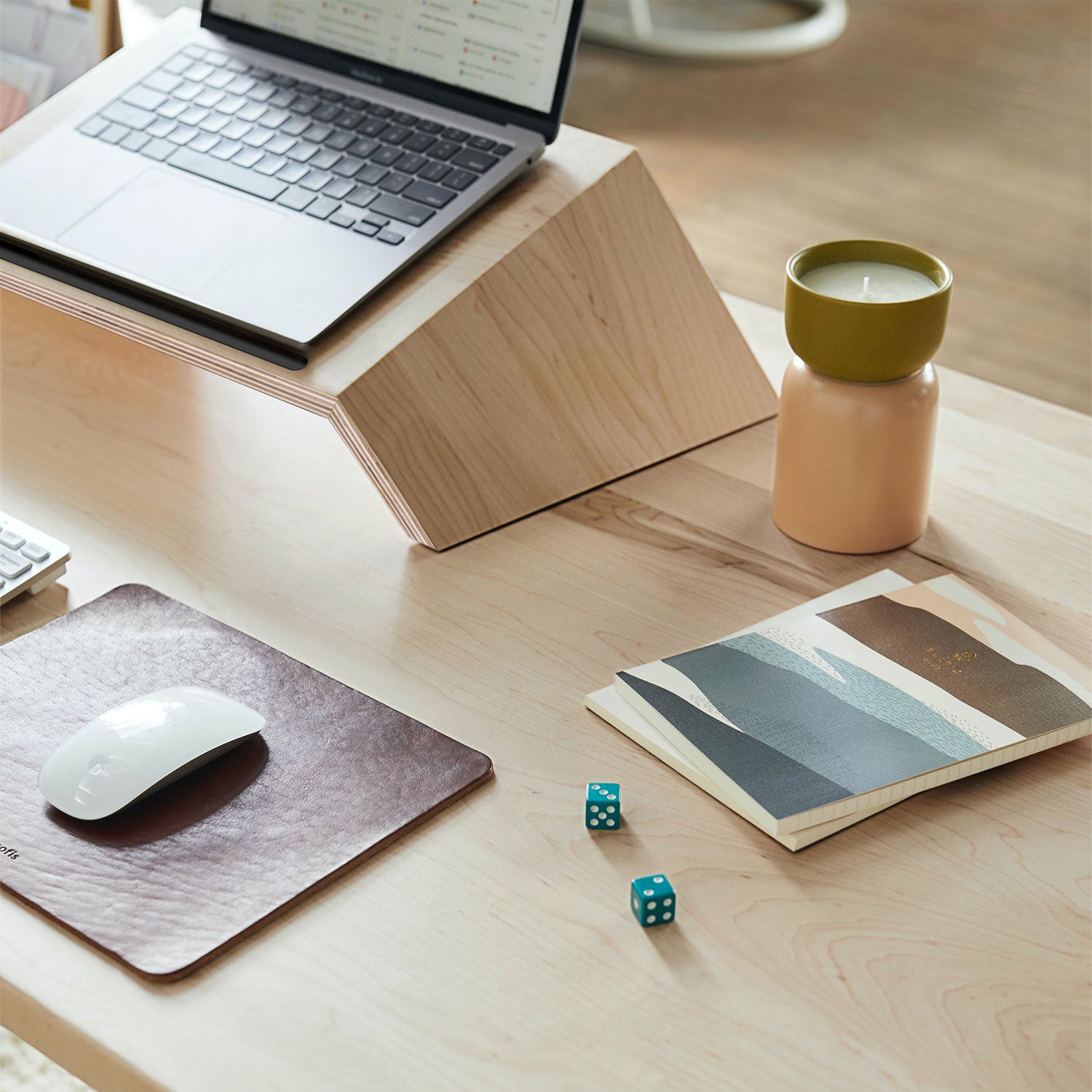 Aothia | Eco-friendly Desk Accessories for Your Workspace